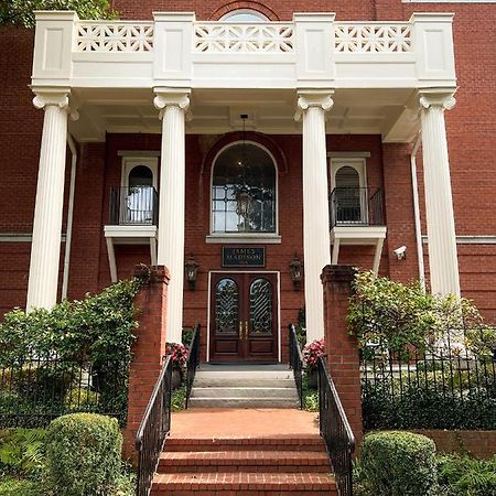 The James Madison Inn エクステリア 写真
