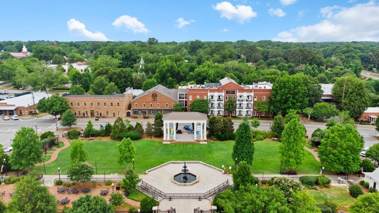 The James Madison Inn エクステリア 写真