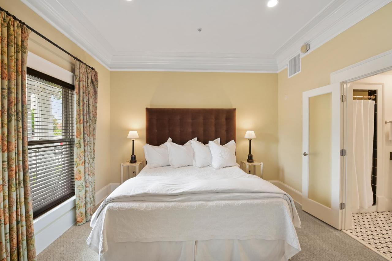 The James Madison Inn エクステリア 写真