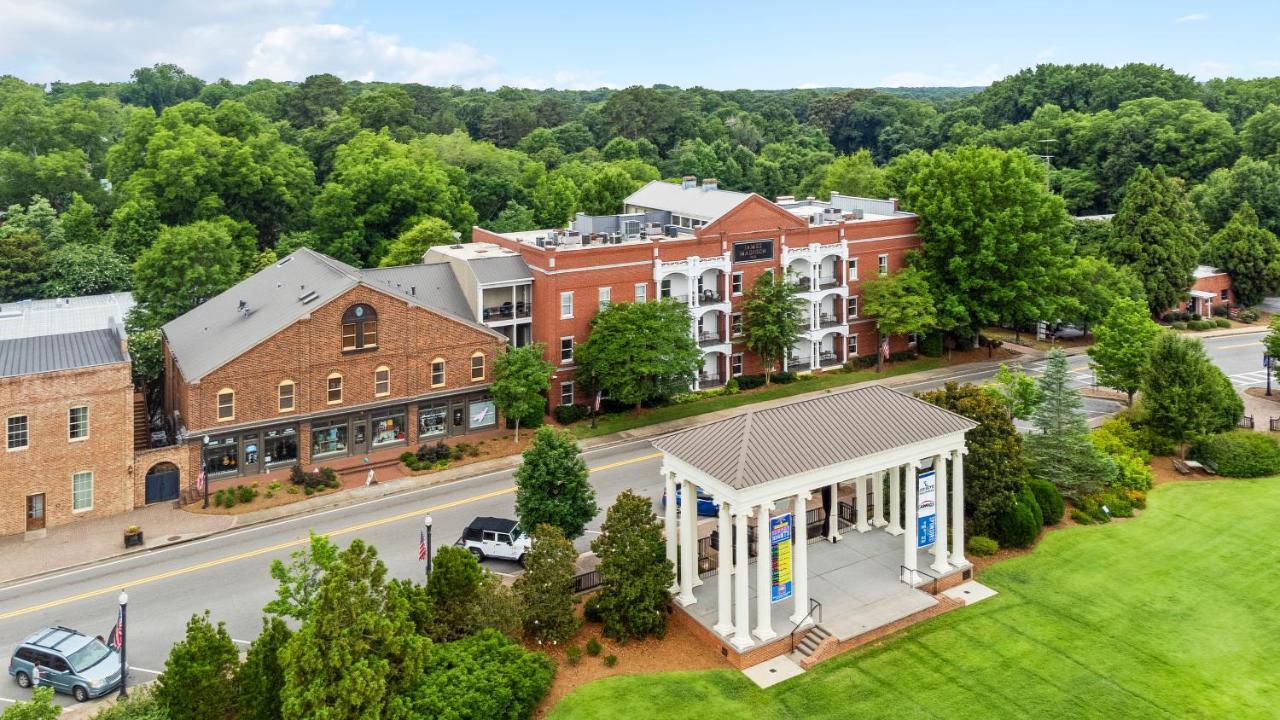 The James Madison Inn エクステリア 写真