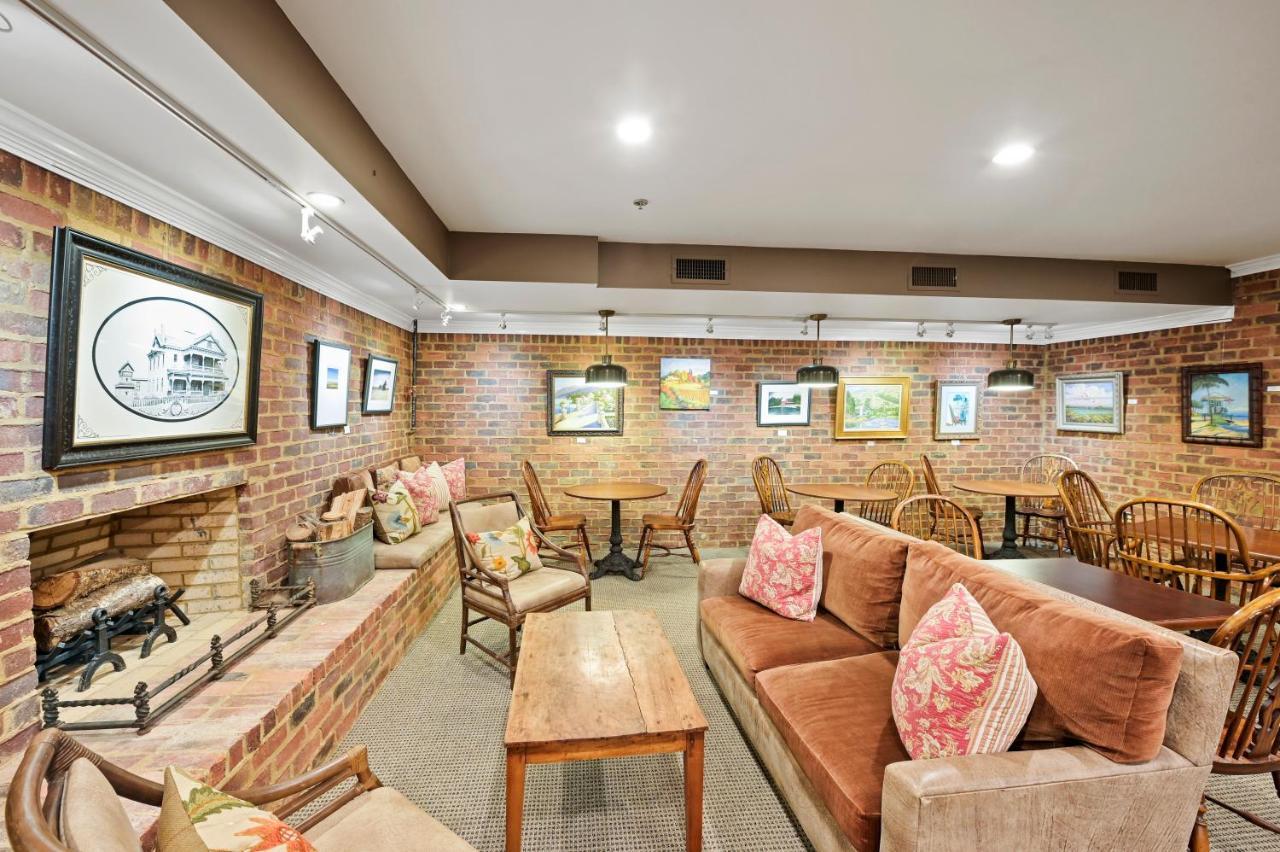 The James Madison Inn エクステリア 写真