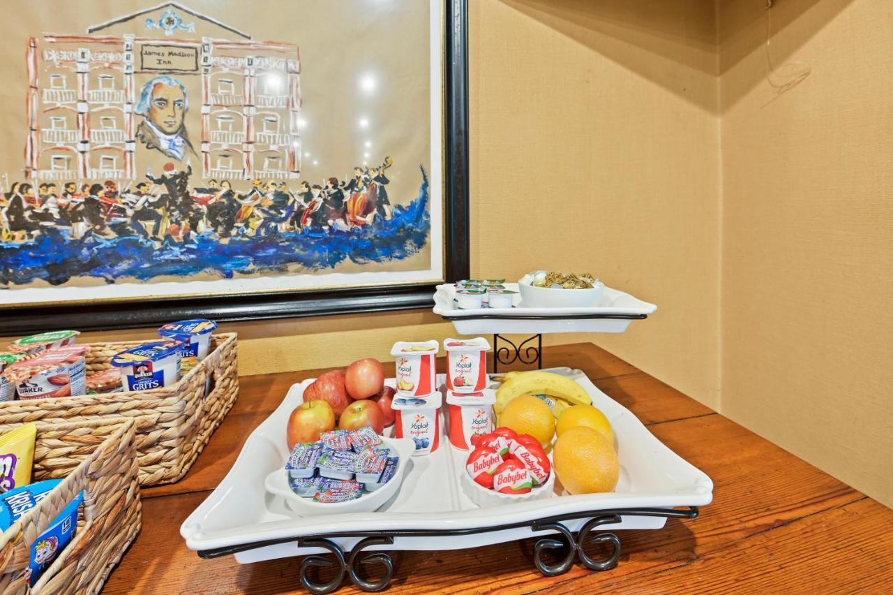 The James Madison Inn エクステリア 写真
